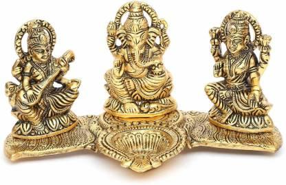Lampada Diya In Metallo Placcato Oro Antico Con Lakshmi, Ganesh E Saraswati Seduti E 5 Lumi - 22,9x15,2x11,4 Cm